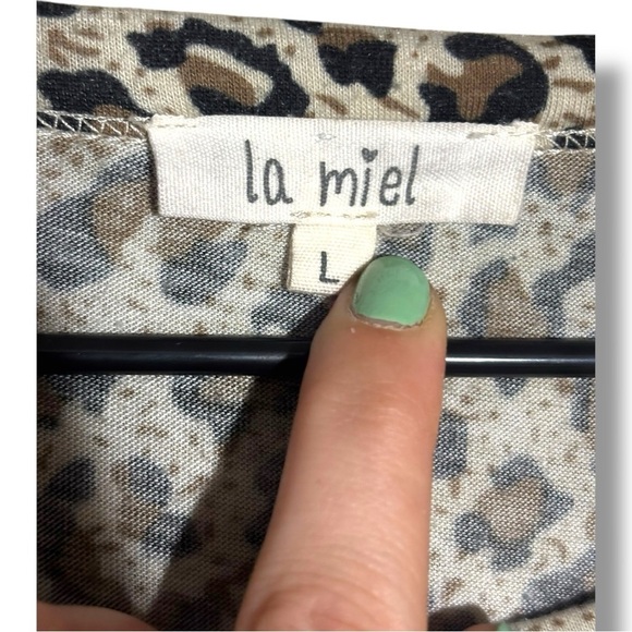 LA MIEL Brown/Black/White Leopard Print Bodycon Side Rouching T-Shirt Mini Dress - Picture 10 of 16